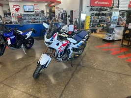 Adventure motorcycle
