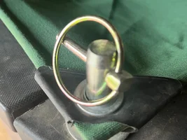 Bed cover and tie downs 1500